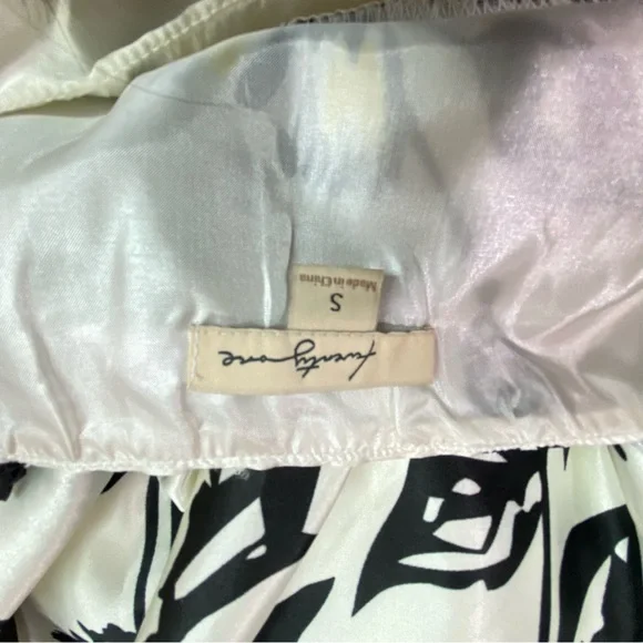 Y2K Cream Black Satin Floral  Dress with Yellow Accents Size S - Picture 8 of 9